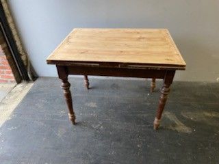 Antique Drawleaf Dining Table 