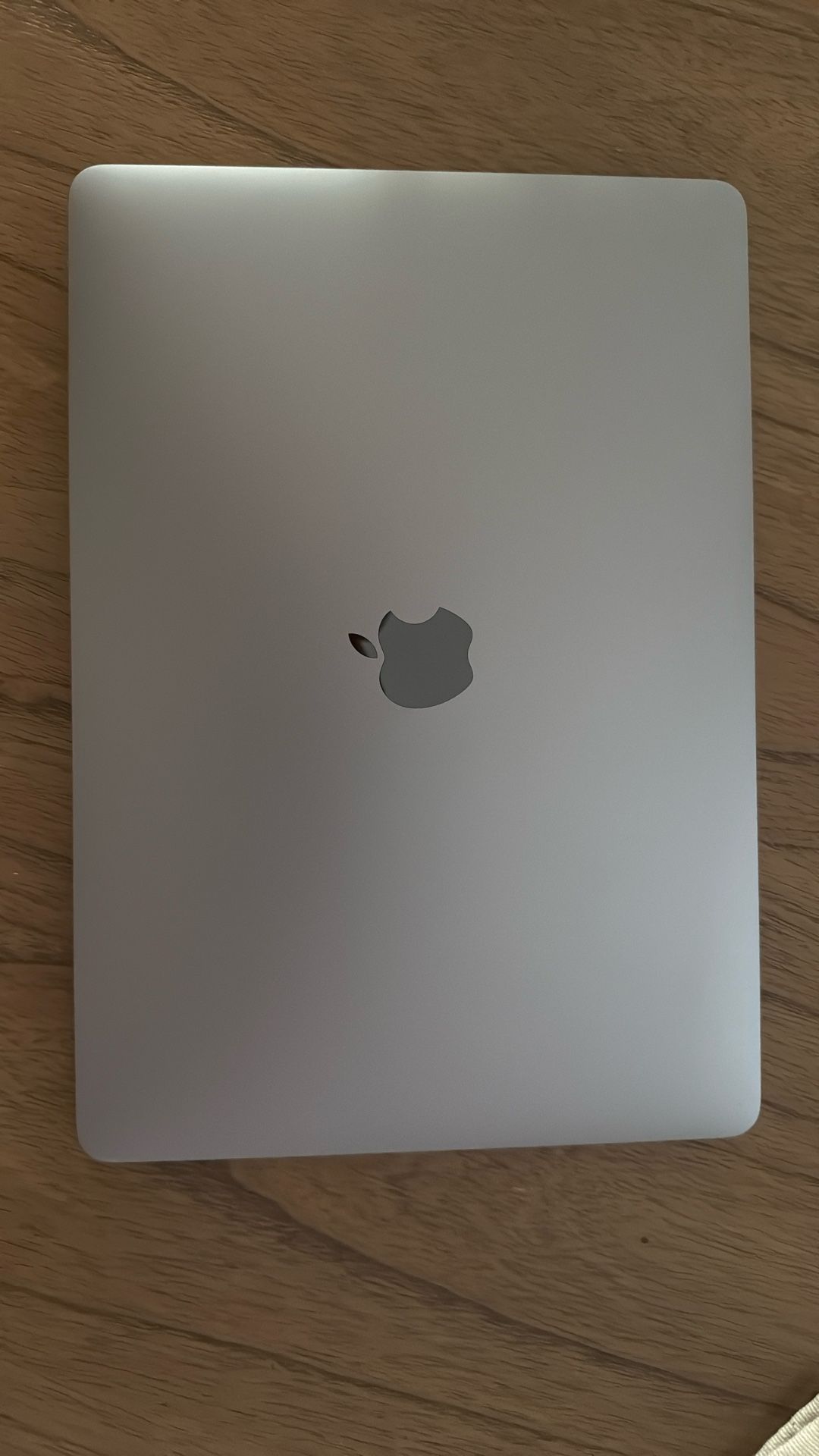 MacBook Pro 13.6 Inch With Touchbar