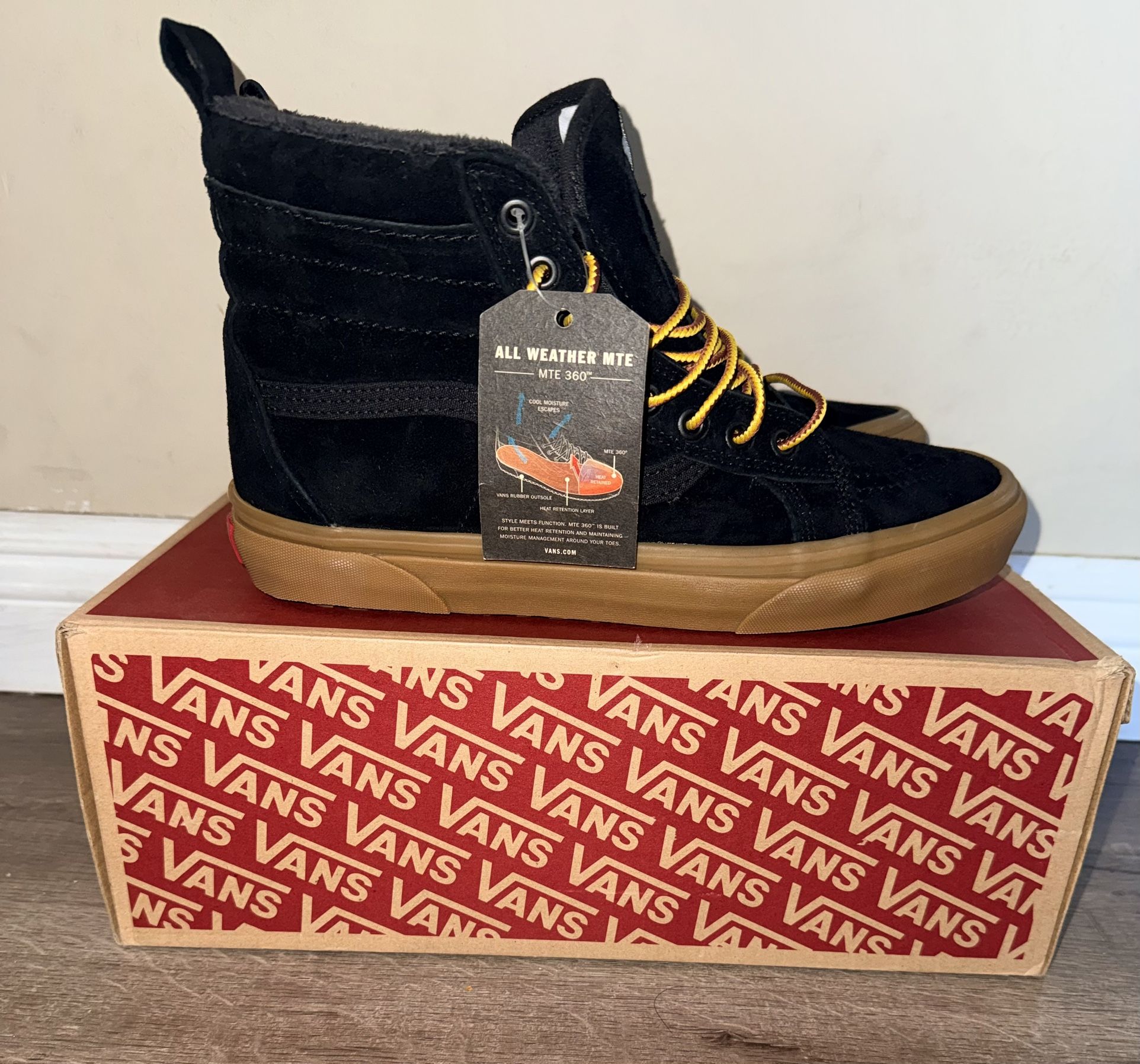 Brand New Vans SK8-Hi Mte Size 10