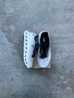White On Cloudtilt (Size 6, 8, 8.5, 9.5, 10, 10.5, 11, 11.5)
