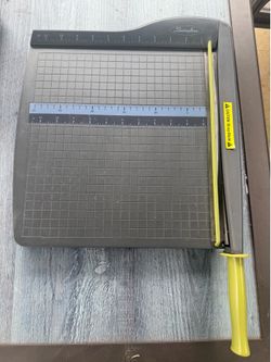 Swingline paper cutter