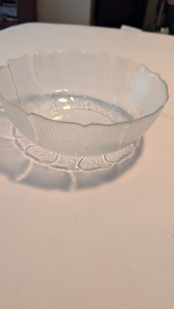 Fleur Glass Vintage Bowl 10.5 In