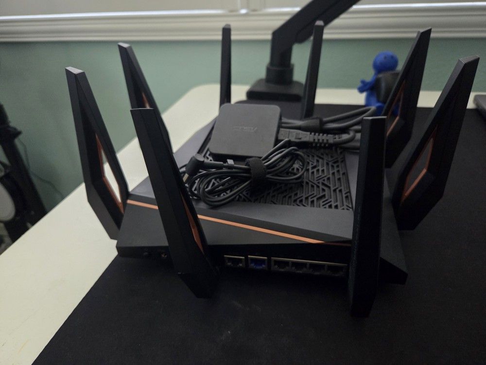 ASUS ROG Rapture GT-AX11000 Tri-Band Gaming Router – Used, Great Condition