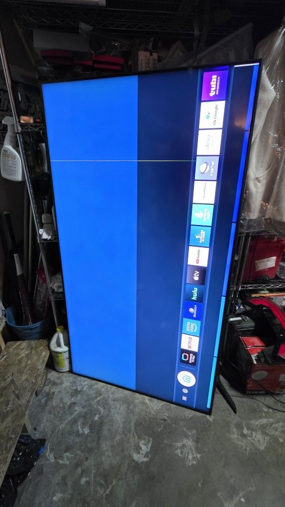 70" Samsung QN70Q6DTA
 TV, smart TV no remote