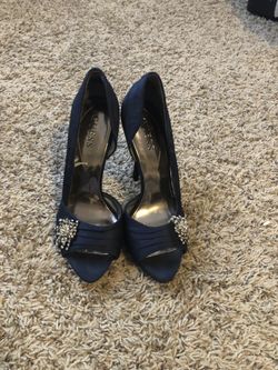 Guess high heels size 7 blue