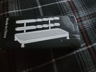 Toothbrush holder