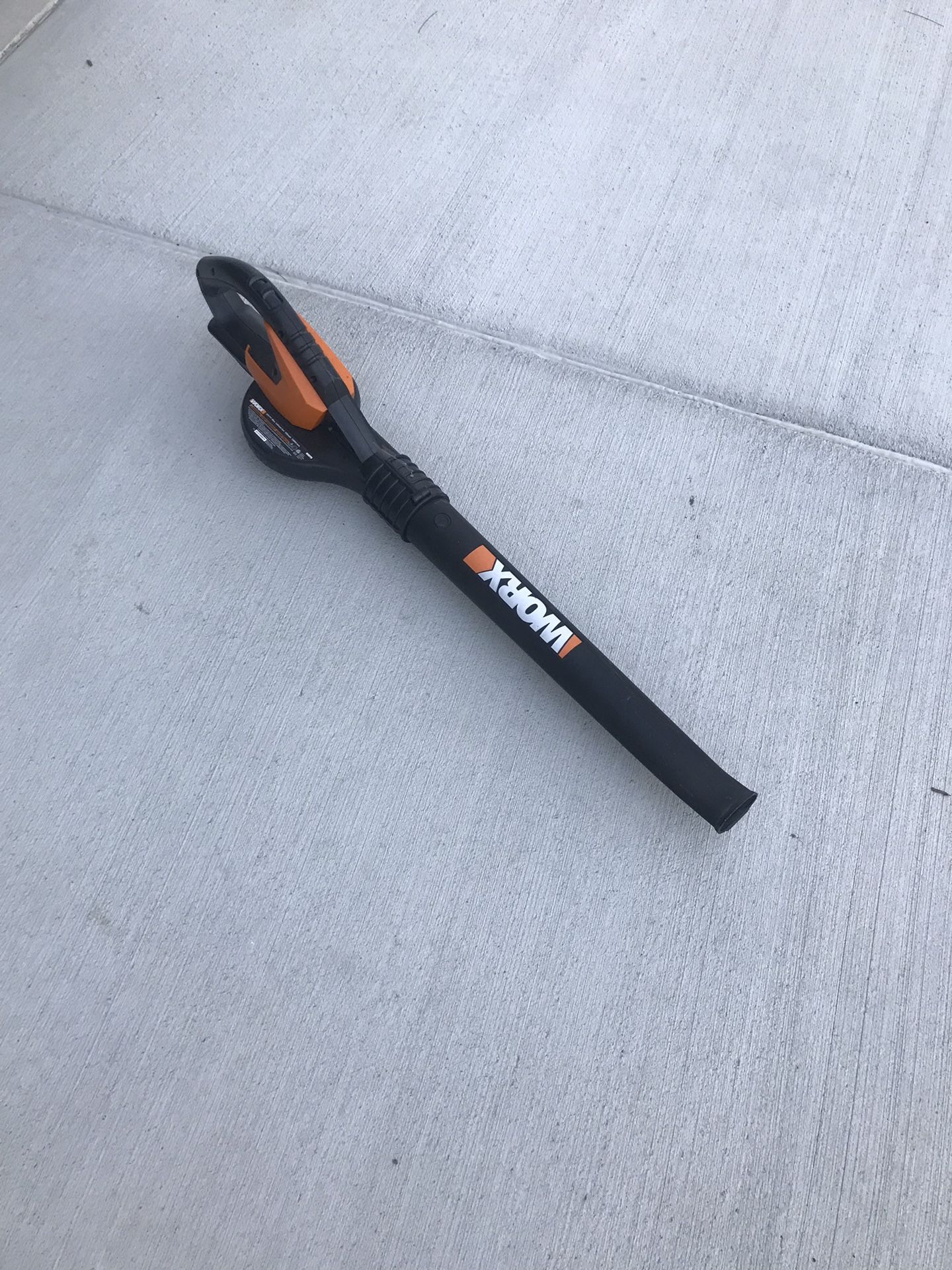 Worx leaf blower