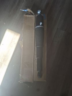 Brand New 2011 GMC Yukon Denali Rear Air Shock