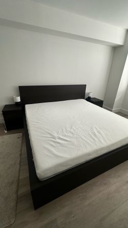 King Mattress Medium Firm Foam - Needs to go ASAP