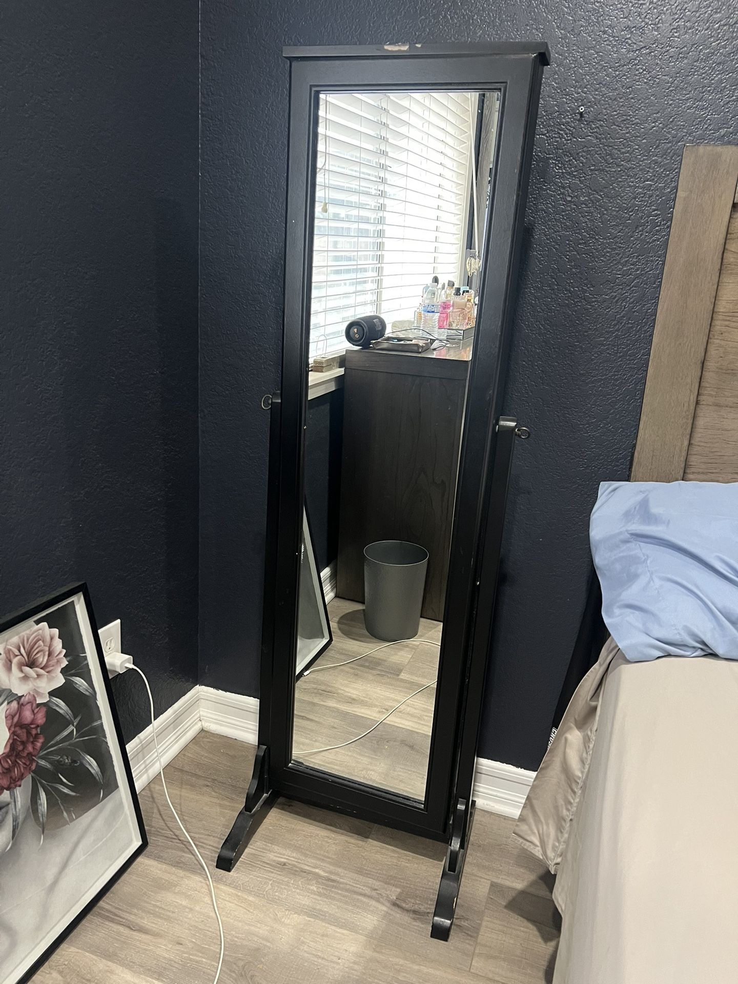 Jewelry Mirror Cabinet 