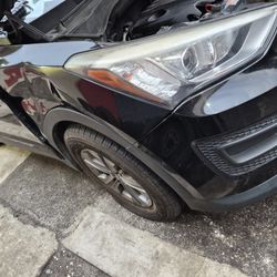 16 Hyundai Santa Fe Sports  Parts Only 