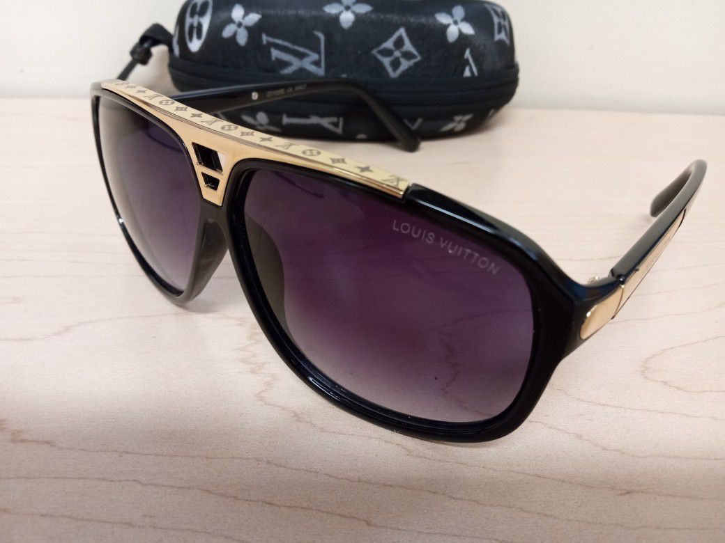LOUIS VUITTON Black Acetate Frame Mascot Sunglasses Z0936W for Sale in  Anaheim, CA - OfferUp