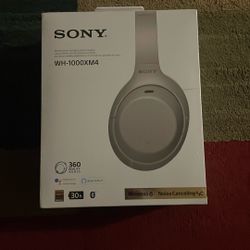 BRAND NEW* Sony WH-1000XM4