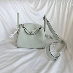 𝐇𝐞𝐫𝐦𝐞𝐬   Mini Lindy Gris Neve Leather Bag 