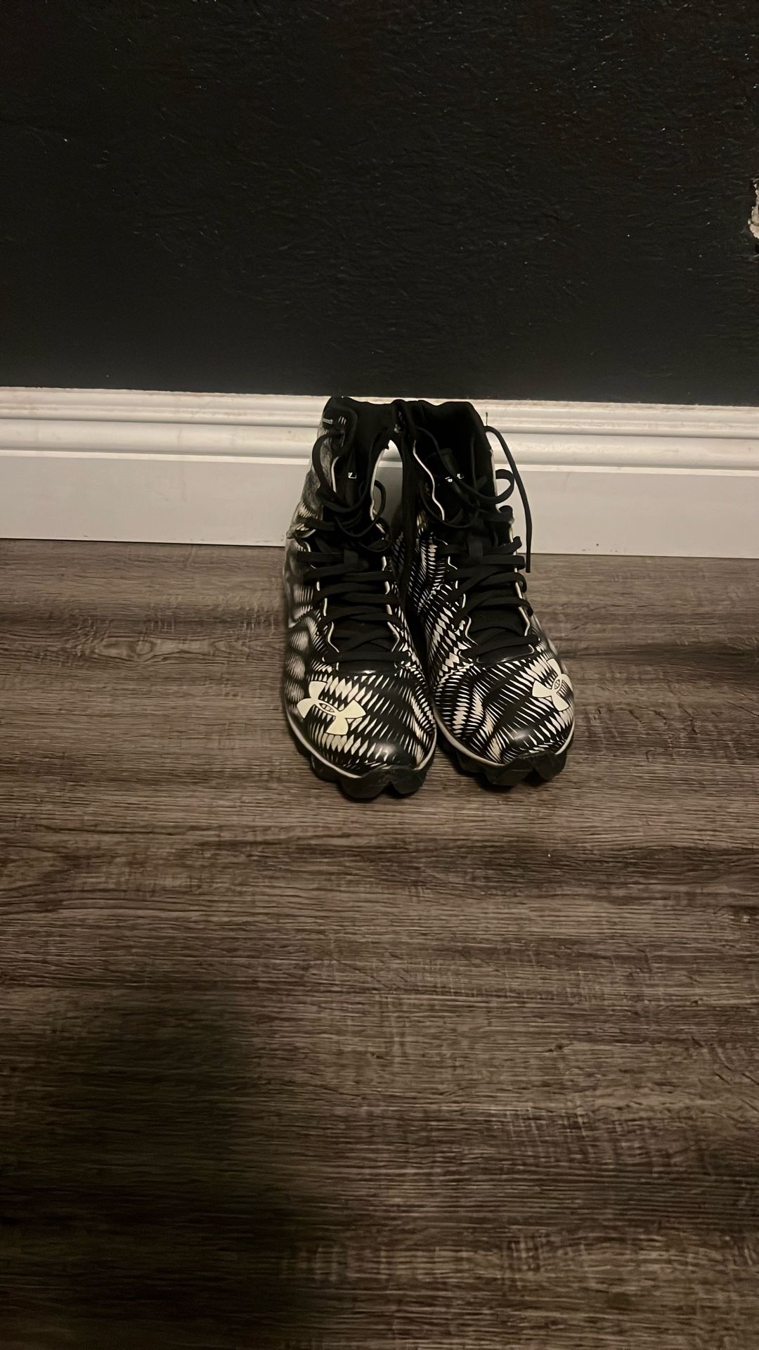 under armor football cleats