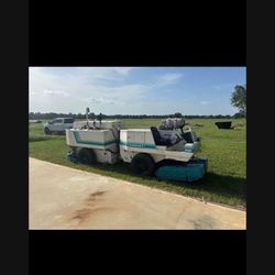 TENNANT Sweeper Indoors / Outdoors 