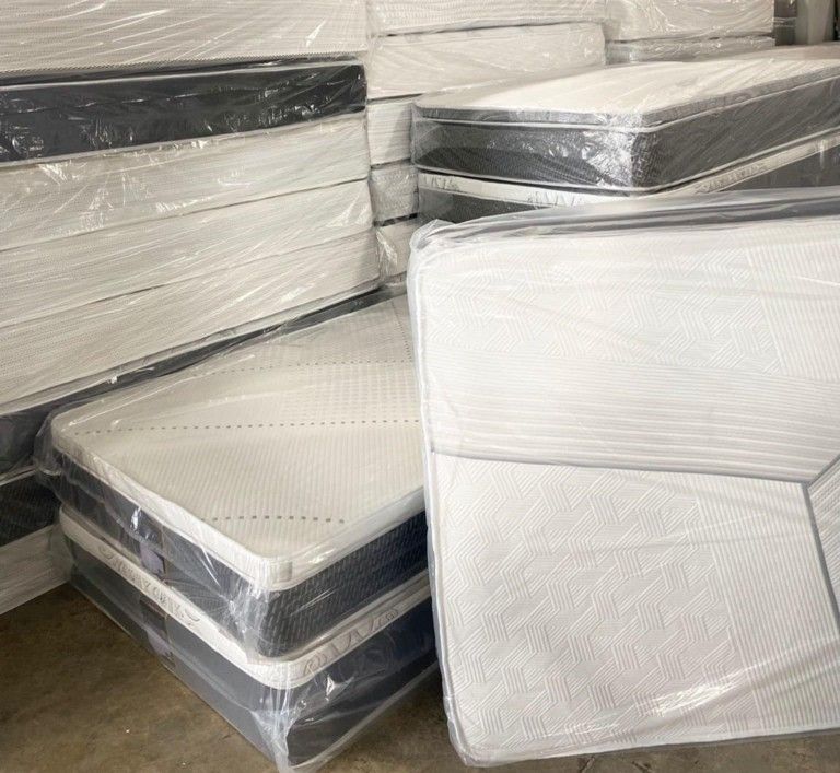 99 No Hidden Costs Day Delivery Se Habla Espanol Twin Mattress 99 Full 159 Queen Bed 179 King 229 California King 229 Frame 69 XL Twin Mattresses