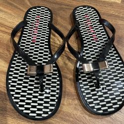 Coach Landon Black Women's Sandals Golden Bow Accent size 8 Flip Flops Jelly