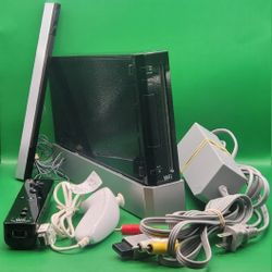 Nintendo Wii Black Console Complete, Model#  RVL-001 (USA) Tested & Working