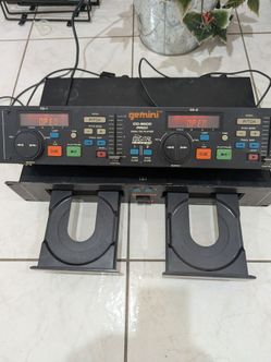 Gemini 9500 Pro II Dual Rack Mount CD  Player- Sold as is