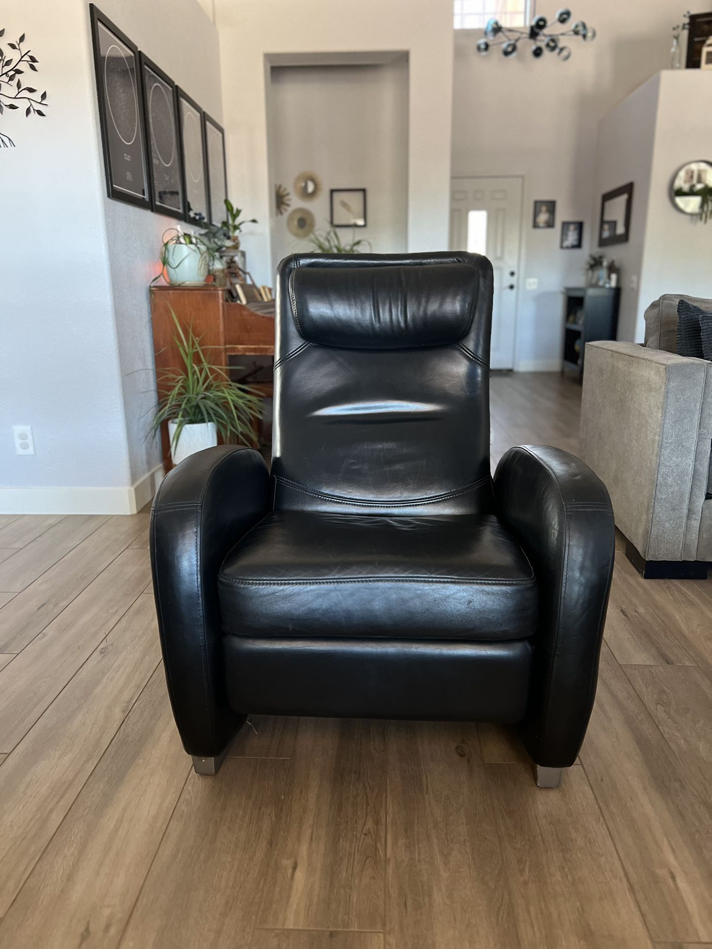 Cellini Black Leather Recliner