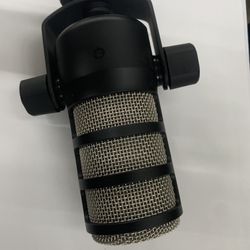 Rode Podmic 