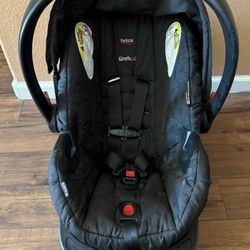 Britax B-Safe 35 Infant Car Seat 4-35LBS