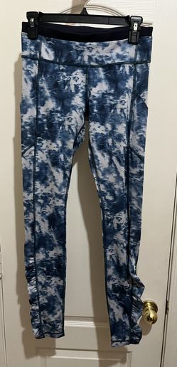 Lululemon leggings (size 6)