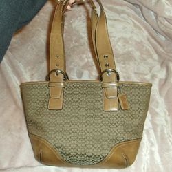 Coach Signature Brown Shoulder Bag (SEND UR BEST OFFERS)