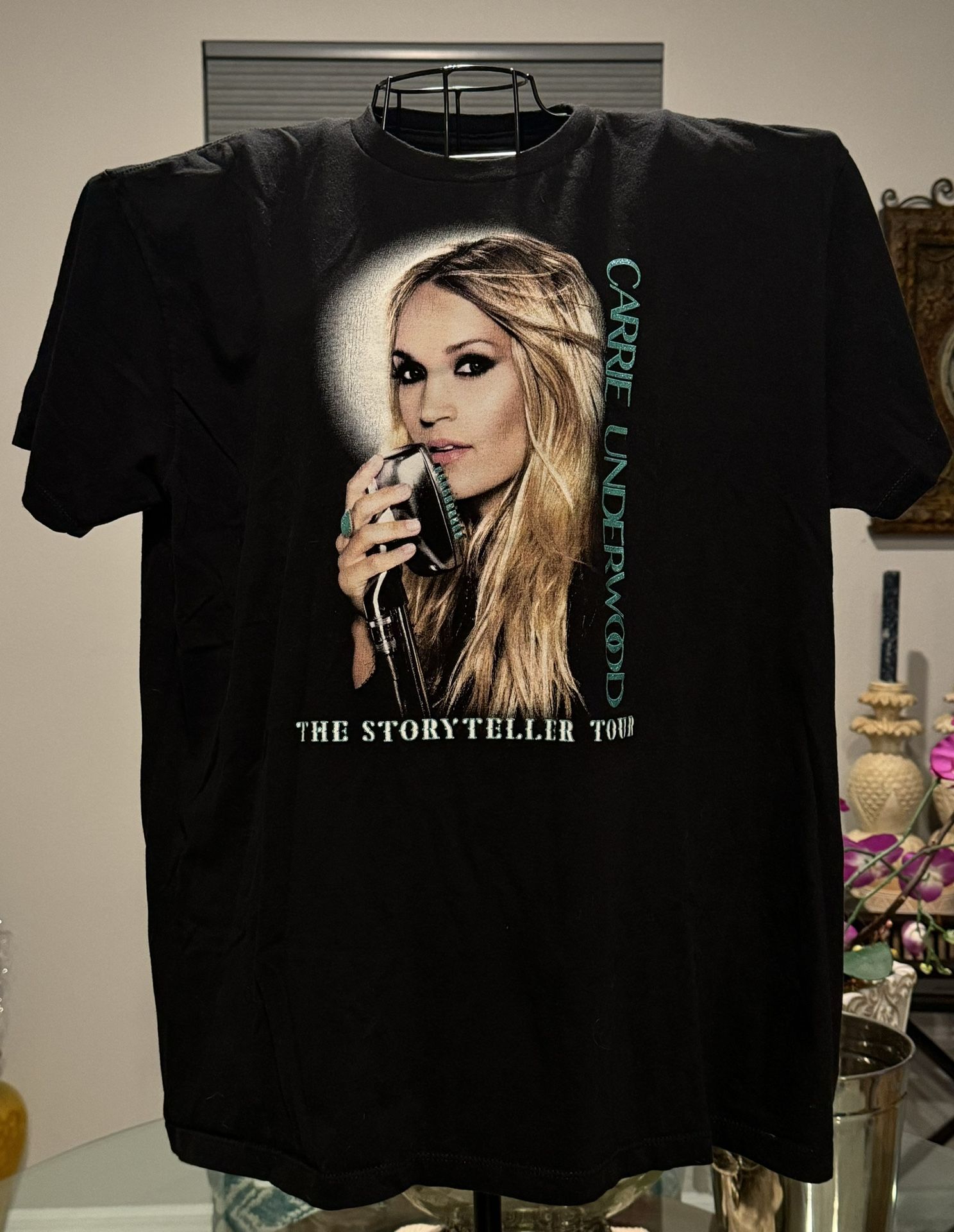 Carrie Underwood 2016 The Storyteller Tour T Shirt Size Large Used Black