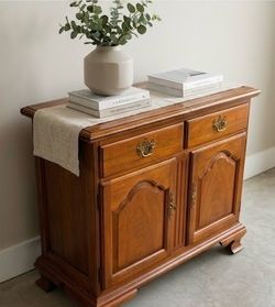 Vintage Thomasville Solid Wood Buffet Server / Credenza Cabinet
