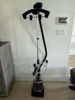 Rowenta Upright Steam Cleaner/ Clothes Steam Cleaner/ Steamer
