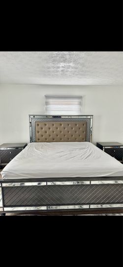 Bedroom set for sale