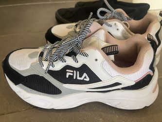 Women Fila Sneakers 