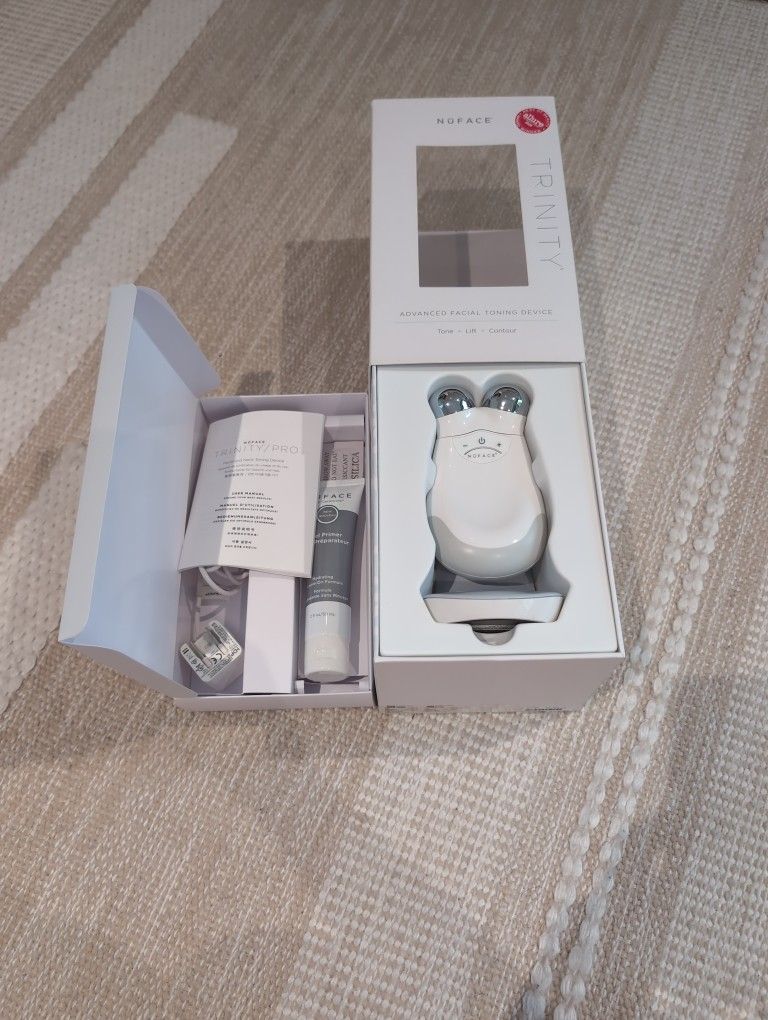 NuFace Trinity Advanced Facial Toning Device