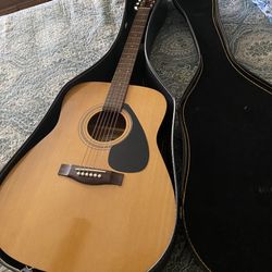 YAMAHA F-310 Guitar With Case And Strap 