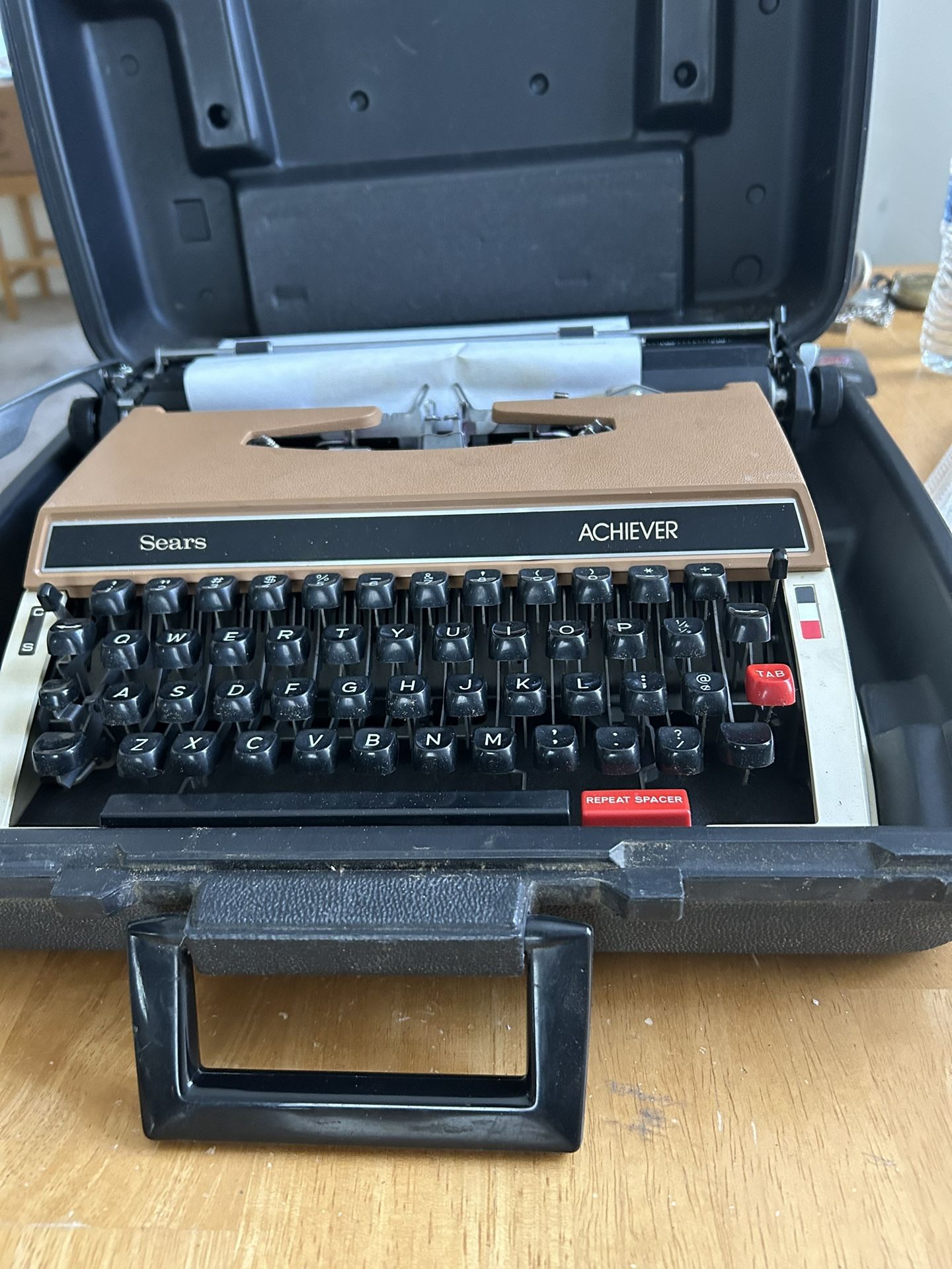 Typewriter 