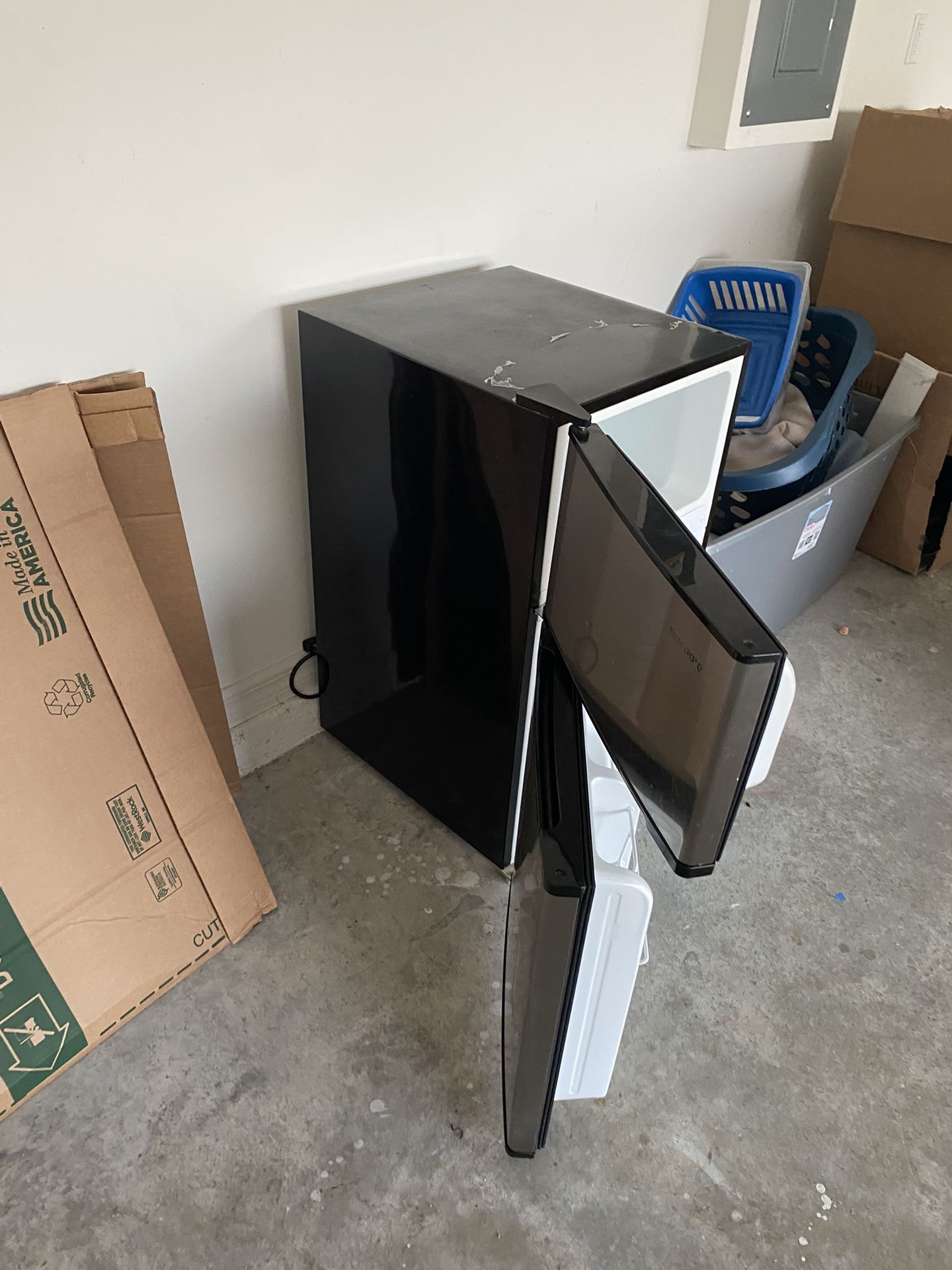 Mini Fridge