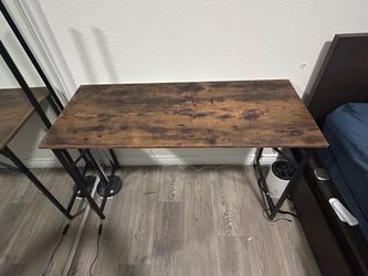 Office/House Desk (Wood)