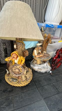 Sculpture lamps and red horse sculpture