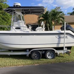 Boston Whaler 21 Outrage