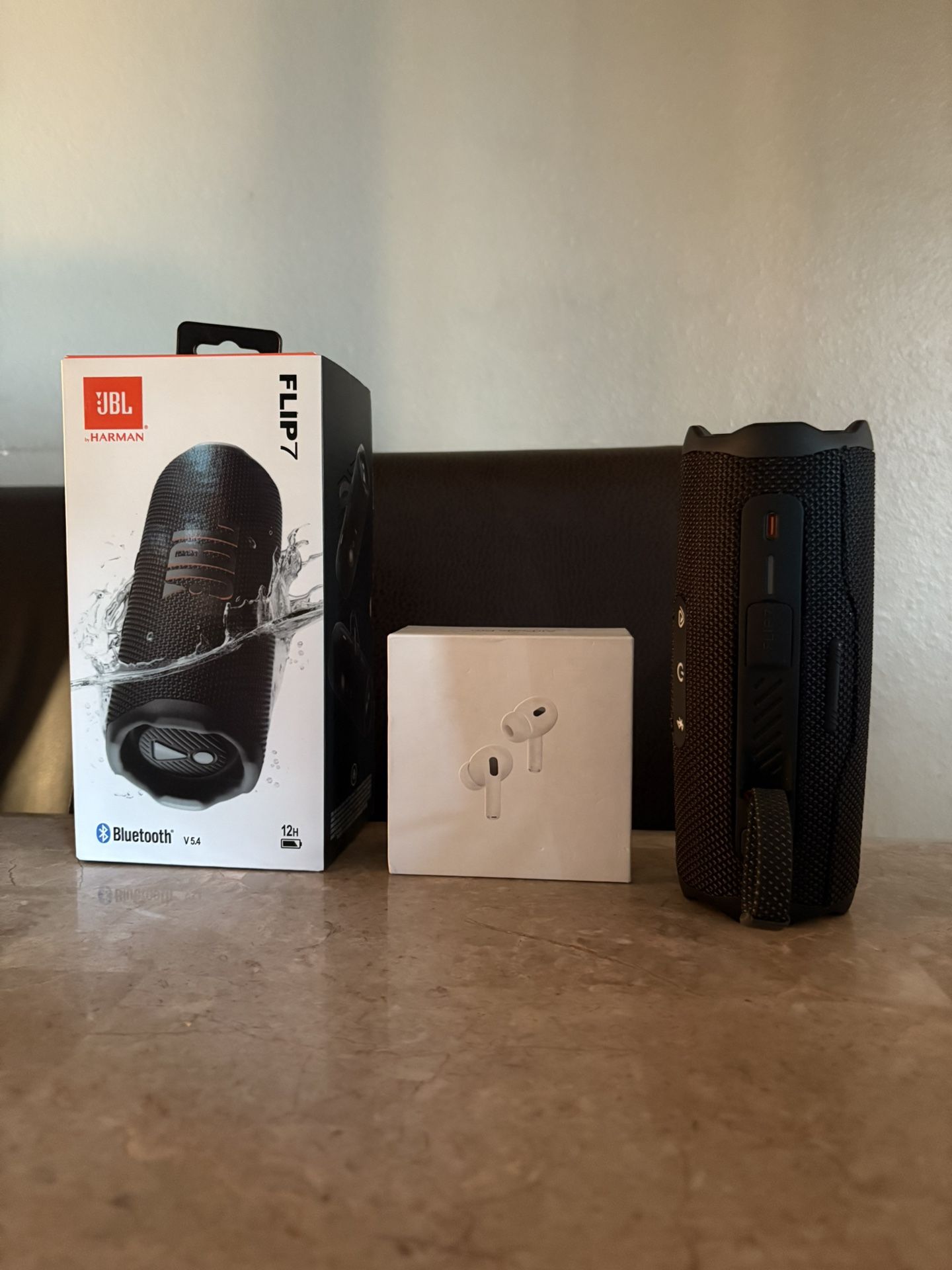 JBL Flip 7 X AirPods Bundle