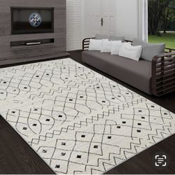 8/10 Moroccan Design Rug 