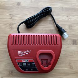 Milwaukee M12 Charger New