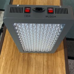 Grow Light Platinum LED P300 + Vivosun Grow Tent