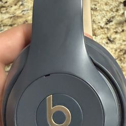 Good condition Dr. Dre studio3 beats