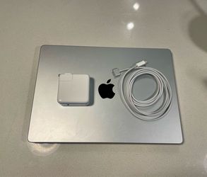 MacBook Pro 14-inch M5 | 16gb/1TB | Great Condition