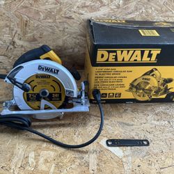 Dewalt 7 1/4” Lightweight Circular Saw With Electric Brake 15 Amps Motor 