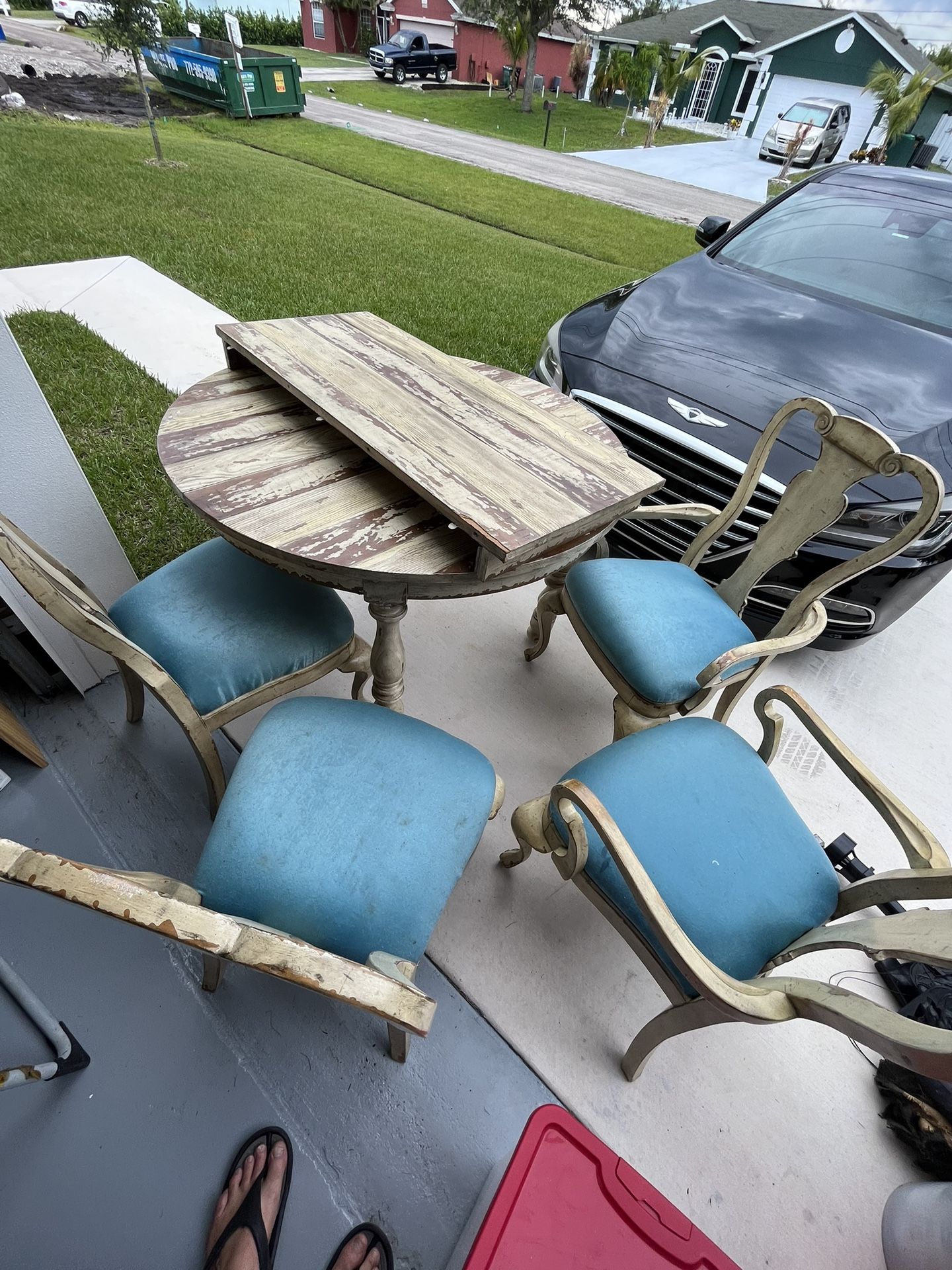Free Furniture