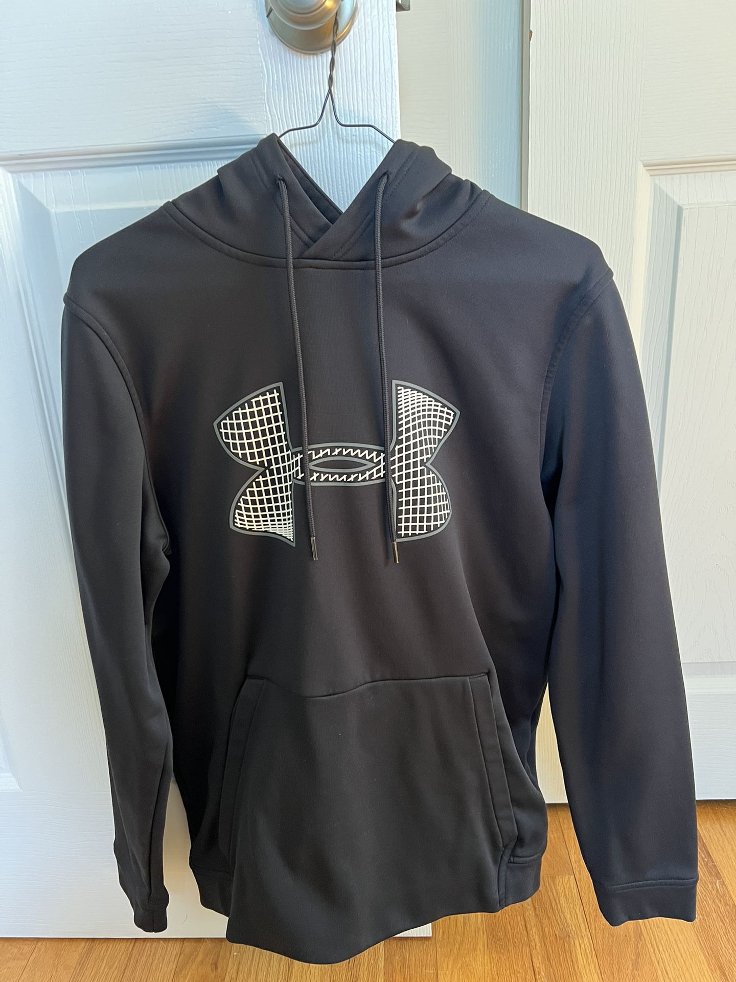 Under Armour Hoodie (Adult Small)